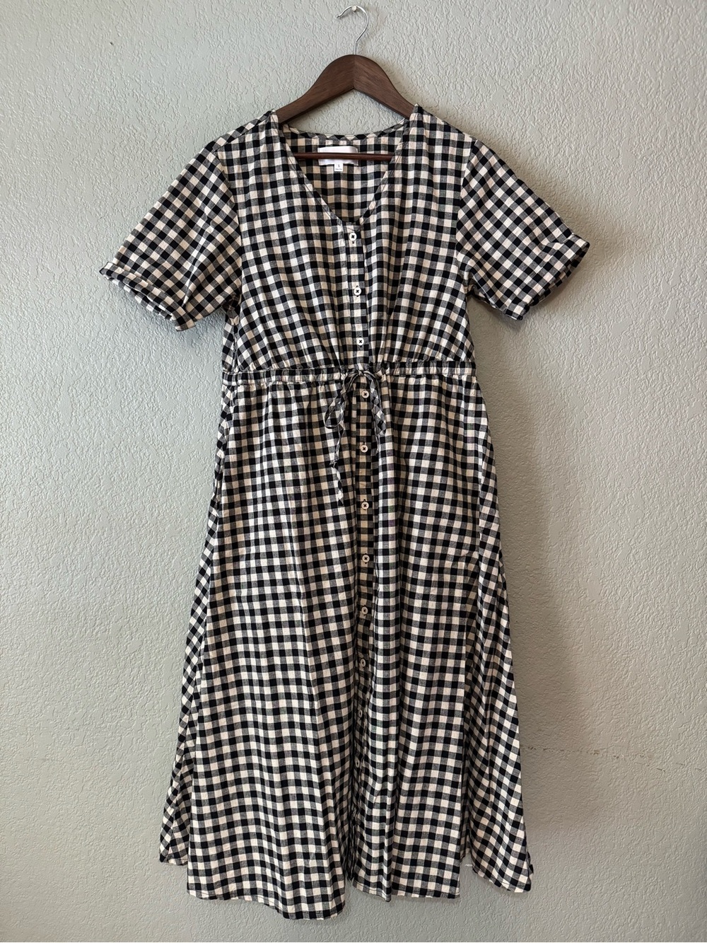 Tradlands Black and CreamGingham Shirt Dress size small